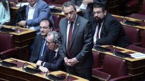 Βουλή: Για πρώτη φορά με 297 - Τι αλλάζει μετά την έκπτωση των τριών Σπαρτιατών