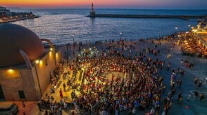 «Χορεύουμε και τραγουδάμε αντάμα»