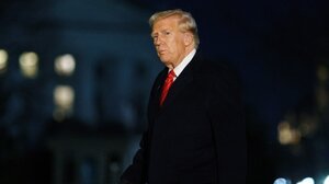 Tραμπ: Ούτε προσφέρουμε κάτι, ούτε συνομιλούμε με την Τεχεράνη