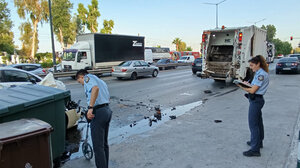 Συνελήφθησαν οι οδηγοί του ταξί και του απορριμματοφόρου μετά το σοκαριστικό τροχαίο στην Ποσειδώνος