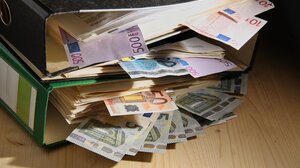 Αυτά τα τρία ζώδια μπορεί να λάβουν ένα απρόσμενο χρηματικό ποσό