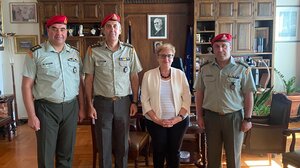 Εθιμοτυπική επίσκεψη των Στρατιωτικών Διοικητών στην Αντιπεριφερειάρχη Ρεθύμνης, Μαρία Λιονή