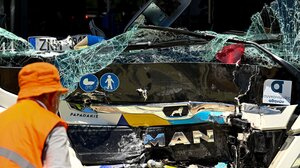 Βούλα: Βίντεο ντοκουμέντο τη στιγμή της σύγκρουσης των δύο λεωφορείων – Πανικός και ουρλιαχτά