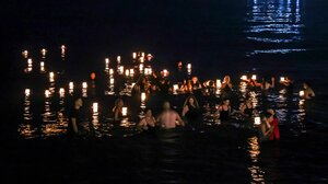 Μάτι, 7 χρόνια μετά: Συγκινητικές εικόνες στην Αργυρά Ακτή