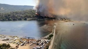 Χαλκιδική: Χωρίς ενεργό μέτωπο η πυρκαγιά στη Βουρβουρού