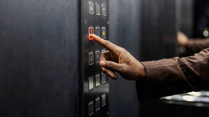 Μητρώο Ανελκυστήρων: Το λάθος που κάνουν συχνά ιδιοκτήτες ακινήτων και διαχειριστές πολυκατοικιών