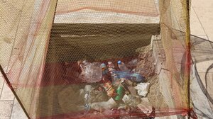 Οι "αναμονές" στα έργα, στην Αστόρια, έγιναν... καλάθια σκουπιδιών!