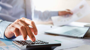 Σημαντικές αλλαγές στις φορολογικές δηλώσεις από το 2026: Θα είναι προσυμπληρωμένα τα ενοίκια, οι τόκοι καταθέσεων και το Ε3