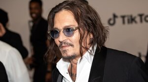 "Let the Light In": Ο Τζόνι Ντεπ αποκαλύπτει τον πιο προσωπικό του πίνακα