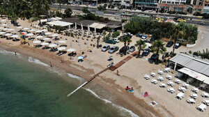 Μυστήριο με το νεκρό κοριτσάκι σε παραλία στο Παλαιό Φάληρο, φορούσε μαγιό αλλά όχι μπρατσάκια