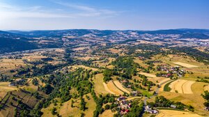  Κατατέθηκε στη Βουλή η τροπολογία ΥΠΕΝ για τη δόμηση σε οικισμούς με λιγότερους από 2.000 κατοίκους 