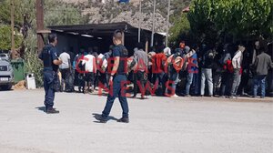 «Επιστρατεύεται» πολεμικό πλοίο για τη μεταφορά παράνομων μεταναστών από την Κρήτη προς Πειραιά