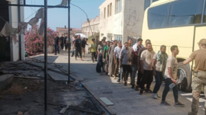 Δεν τους θέλουν πουθενά - "Μπαλάκι" οι μετανάστες στη Δυτική Κρήτη για την προσωρινή φιλοξενία τους