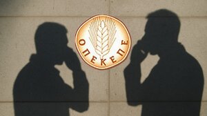 Ο λαλίστατος… μεταξοσκώληκας που δουλεύει υπογείως στον ΟΠΕΚΕΠΕ!