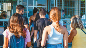 Βάσεις 2025: Ευχές από αιρετούς και φορείς 