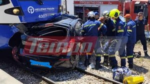 Σύγκρουση τρένου με αυτοκίνητο στην Πάτρα - Τραυματίας ο οδηγός (βίντεο)