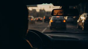 Ξέχασε τη σύζυγο του στο βενζινάδικο, έφυγε και το κατάλαβε αφού οδήγησε 300 χιλιόμετρα!