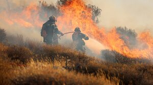 Meteo: Πόσο κινδυνεύει η Κρήτη με εκδήλωση φωτιάς μέχρι τον Σεπτέμβριο - Χάρτες