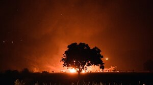 Πυρκαγιά στον Φενεό: Τιτάνια επιχείρηση κατάσβεσης με εκατοντάδες πυροσβέστες και αεροσκάφη!