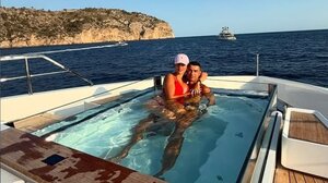 Απολαμβάνει τα ελληνικά νησιά ο Κριστιάνο Ρονάλντο με το εντυπωσιακό σούπεργιοτ του