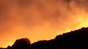 Κόλαση φωτιάς στα Χανιά: Ολονύχτια η μάχη, δεν λένε να κοπάσουν οι άνεμοι!