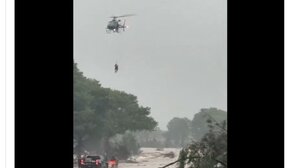 Τέξας: Στους 52 οι νεκροί – Επιπλέον 27 παιδιά αγνοούνται από το «πρωτόγνωρο φαινόμενο»