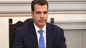 Ο Θάνος Πλεύρης πανηγυρίζει για τη σκληρή μεταναστευτική πολιτική της ΕΕ