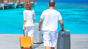 Περισσότερα ταξίδια, μεγαλύτερες δαπάνες: Οι Έλληνες ταξίδεψαν πιο πολύ το 2024
