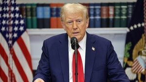 O Τραμπ επικρίνει ξανά τη Βραζιλία για τη δίωξη του Μπολσονάρου