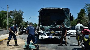 Σύγκρουση λεωφορείων στη Βούλα: Έρευνα του ΟΑΣΑ με ειδικό κλιμάκιο για τα αίτια του τροχαίου