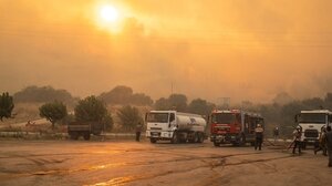 Τουρκία: Νέο πύρινο μέτωπο κοντά στη Σμύρνη ενισχύεται από σφοδρούς ανέμους