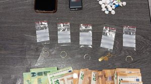 Χανιά: Με κοκαΐνη και χρυσά κοσμήματα συνελήφθη αλλοδαπός