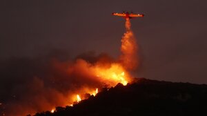 Φωτιά στην Κερατέα: Συλλήψεις δύο στελεχών του ΔΕΔΔΗΕ