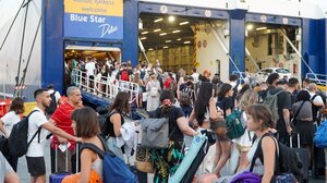 «Σκυτάλη» στους επόμενους αδειούχους ενώ μεγαλώνει το κύμα επιστροφής