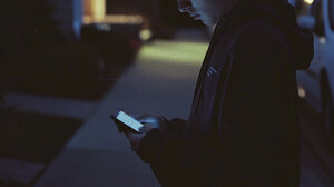 Ανήλικοι: Θεωρούν «τρόπαιο» την προσαγωγή τους στην Ασφάλεια, «καταρρέουν» μόνο όταν τους πάρεις το κινητό