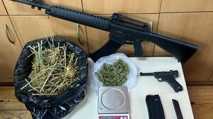 Ρέθυμνο: Χειροπέδες σε δύο άνδρες για όπλα και ναρκωτικά