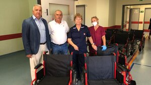 Σημαντική δωρεά δέκα αμαξιδίων μεταφοράς ασθενών στο ΤΕΠ του Νοσοκομείου Χανίων