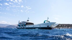 Νέα Στύρα: Ρήγμα 20 μέτρων στο φέρι μποτ που προσάραξε σε ξέρα 