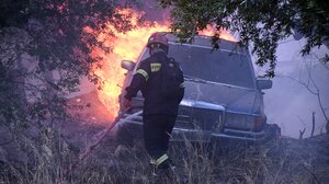 Στις φλόγες παραδόθηκε ΙΧ στο Μυλοπόταμο