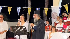 Η στιγμή που ο Ερωτόκριτος ζωντάνεψε κάτω από τ’ αστέρια με τη φωνή ενός αγγέλου