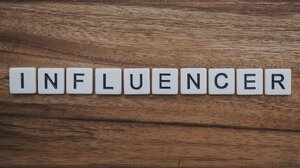 Γνωστή influencer στο στόχαστρο της Δίωξης Ηλεκτρονικού Εγκλήματος