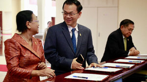 Καμπότζη: Το κοινοβούλιο εγκρίνει νόμο που επιτρέπει αφαίρεση της υπηκοότητας 