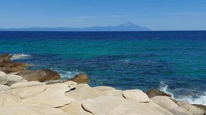 Επιμήκυνση της τουριστικής σεζόν στη Μεσόγειο "βλέπει" η Capital Economics