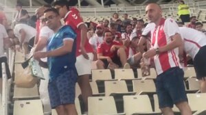 Σπουδαία κίνηση από τους οπαδούς της Σαμσουνσπόρ στο ΟΑΚΑ - Μάζεψαν τα σκουπίδια τους μετά τον αγώνα με τον Παναθηναϊκό 