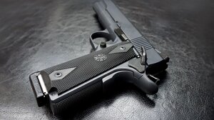 Ηράκλειο: Βρέθηκε όπλο μέσα στη θάλασσα