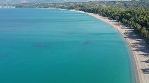 Στην Ελλάδα η μεγαλύτερη παραλία της Ευρώπης με μήκος 25 χλμ. - Δείτε βίντεο