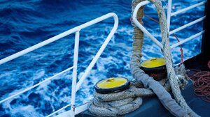 Ηγουμενίτσα: Έσπασαν οι κάβοι και συγκρούστηκαν δύο πλοία