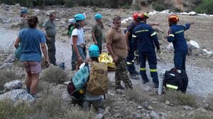 Χανιά: Κρίσιμη αλλά σταθερή η κατάσταση του 55χρονου μελισσοκόμου που τραυματίστηκε στο φαράγγι της Σαμαριάς