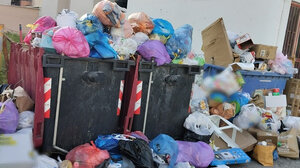 Ο εφιάλτης με τα σκουπίδια επέστρεψε!