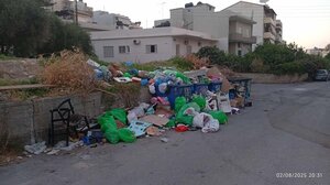 «Έμφραγμα» στην καθαριότητα: Έλλειψη οδηγών και βλάβη στην πρέσα «φρενάρουν» την αποκομιδή